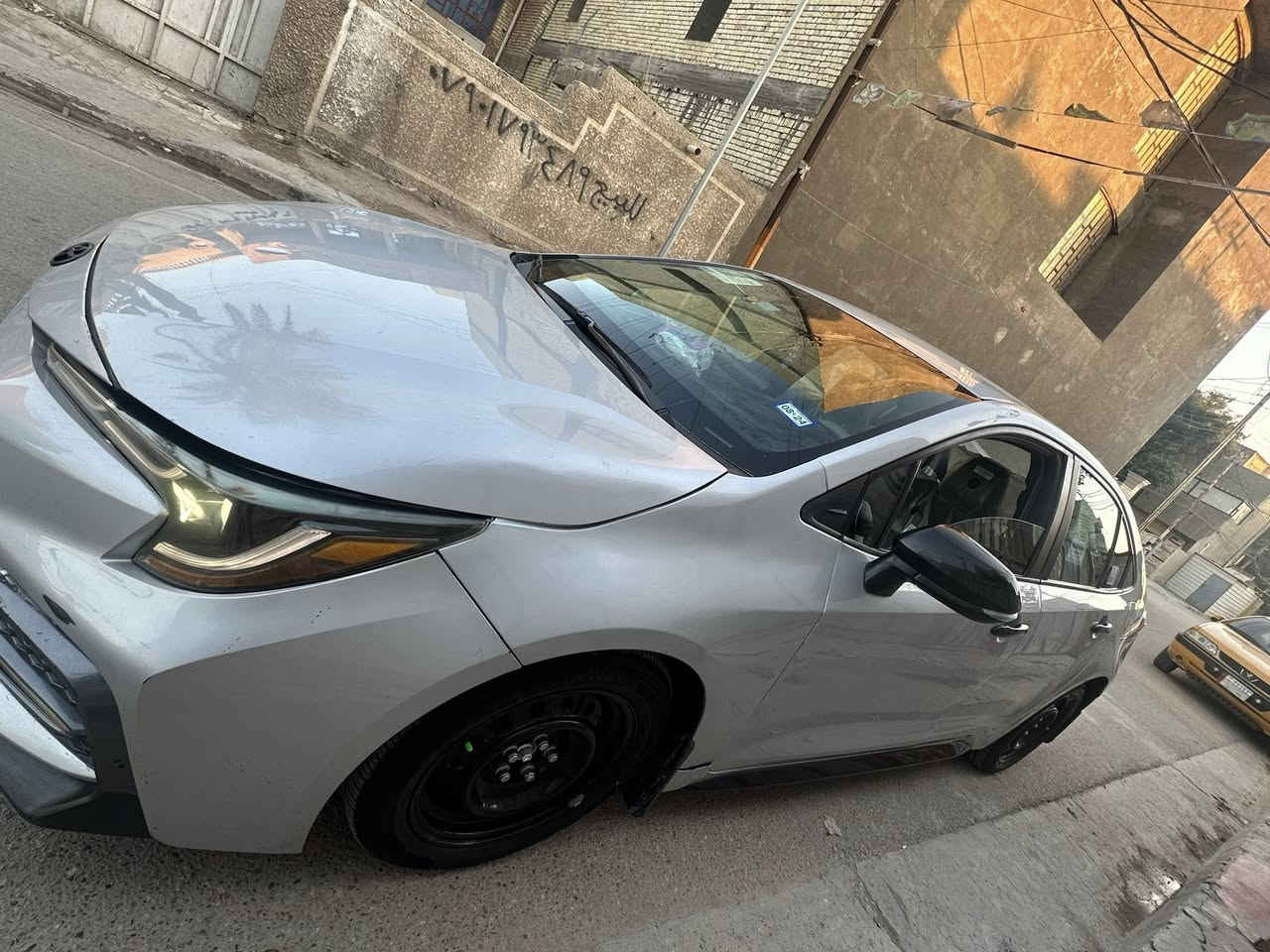 من رخصت الادمن
سلام عليكم كورلا 2022 ياباني اصلي .. وارد أمريكي حادثها بنيد امبدل  وجاملغات الماميه بيهن بارد بدون دواخل  صور الحادث مرفق بل منشور .. 
كير ومكينه خير من الله ما مفتوحات .. تبريد ثلج  .. ماشيه 89 الف ميل
فئه SE موصفاته معروفه
راداد توقف
اوتو هولد 
فول تحكم ستيرن 
شفتات بالستيرن 
هاند بريك كهربائي 
شاشة ابل كار + كامرة 
لد امامي مع زنون بلادي 
شاشة اعطال .. 
رقم بغداد بسمي تحويل مباشر .. السعر 135 وبيها مجال .. مكاني بغداد منطقه الحبيبيه .. ***********
