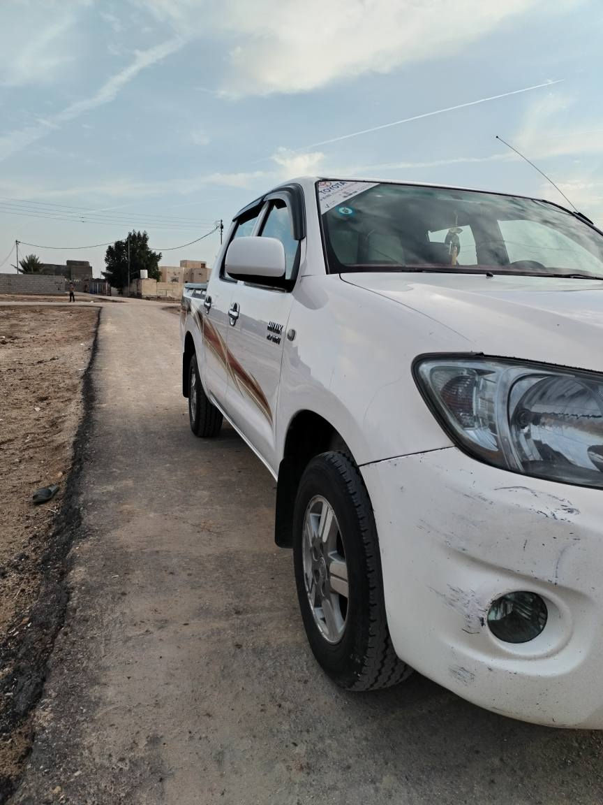 السلام وعليكم سياره بيك اب 2011 شاصي 12سياره كفاله عامه من الصبق والفتح والضربه سياره جاهزه من حداده وتخم تاير سياره حلوه ومالت جني بيها بدايه تنقيص
سياره رقم بصره دولي سنويه ٣٠ السعر ١٤٣
رقم الموبايل*********** البصرة, العراق
