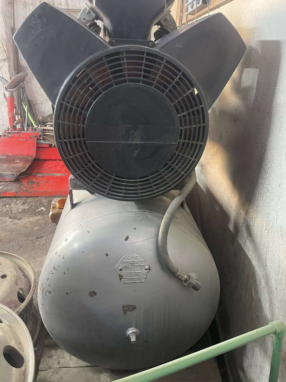 سلام عليكم ماطور اطلس ال 11 بطل 500 لتر ماطور 10 حصان شغال وعلى الفحص السعر 30 ورقه وبي مجال للطيبين استفسار *********** مكان النجف الأشرف
