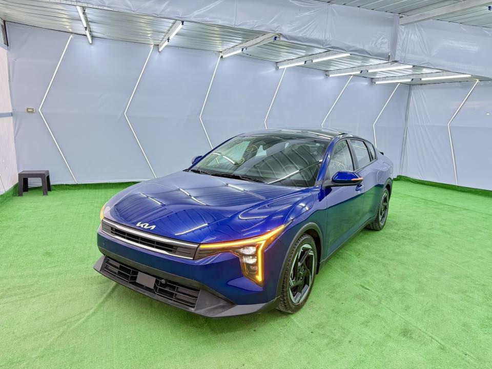 🧿🧿🧿 يرجى قراءة الاعلان بشكل كامل 🧿🧿🧿 

💥💥💥 2025 KIA K4 EX   (  Plus  )💥💥💥

                  👈🏻👈🏻👈🏻 كيا / كي فور 👉🏻👉🏻👉🏻 

 ♦️ السيارة موجودة في الأردن المنطقة الحرة ♦️ 

         📹 مقطع فيديو تفصيلي عن السيارة 📹 

     ♦️ رقم الشاصي موجود من ضمن التصوير ♦️ 

   

موديل :- 2025
لون :-     ازرق     
قوة المحرك :- 2.0 DOHC بانزين 
عداد المسافات :- 14779  km
عدد المقاعد :- 5 مقاعد 
مواصفات السيارة :- Plus 

الاضافات :- 👇🏻👇🏻👇🏻👇🏻👇🏻👇🏻👇🏻👇🏻👇🏻👇🏻👇🏻👇🏻 

♦️ شاشة متصلة دجيتال 
♦️ تحكم صوت 
♦️ تحكم سرعة 
♦️ هاند بريك بصمه 
♦️ رادار تحديد مسار 
♦️ مثبت سرعه 
♦️ مانع انزلاق 
♦️ اوامر صوتية 
♦️ تحديد مسافة امان 
♦️ بصمة تشغيل 
♦️ كامرا خلفية
♦️ مرايا كهربائية 
♦️ مقاعد جلد اسود 
♦️ لايت زنون
♦️ سقف بانوراما 
♦️ تدفئة مقاعد 
♦️ تدفئة مقود 
♦️ تبريد خلفي 
♦️ أشارة جانبيه
♦️ رادار تجاوز 
♦️ دخول ذكي 
 
 
و المزيد من الاضافات في عالم ( K4 ) 

        🚘 ضرر السيارة كما هو موضح بلتصوير 🚘 

🚦🚦🚦السعرعلى الخاص فقط  🚦🚦🚦🚦
🔺🔺🔺🔺🔺🔺🔺🔺🔺🔺🔺🔺🔺🔺🔺🔺

📍 الفروع:

الفرع الاول :- 
بغداد - البياع - الشارع الثاني - معرض الهاشمي ( سيد سيف الموسوي ) 
‭0790 241 0177‬ / اتصال او واتساب ‭
الفرع الثاني :- 
المسيب - شارع السدة - شركة علي الريس ( سيد حيدر المعموري )    
‭ ‬‬‭+964 781 976 7048‬
واتساب او اتصال 
الفرع الثالث :- 
النجف الاشرف - حي الحسين - مقابل بانزين خانه الكرار - سيد خالد الكيشوان - 
‭+964 781 399 9323‬ 
واتساب او اتصال 
الفرع الرابع :- 
الاردن - الزرقاء - المنطقة الحرة - شارع ( 21 ) شمال - شركة علي الريس المعموري ( ابو عبدالله الموسوي ) 
( فريق المبيعات ) 👇🏻👇🏻👇🏻👇🏻👇🏻 
00962791707787 / ابو عبدالله 
00962798611811 / ابو محمد 
00962791493166 / ابو احمد 

اي ملاحظات او اي استفسار او طلب صور او مقطع فيديو مصور ل اي سياره يرجى التواصل على الرقم التالي 
00962791311893 / عبدالله الموسوي 

🖋 بإدارة: أبو عبد الله الموسوي

((إن أرضيناك فتحدث عنا، وإن لم نرضك فتحدث إلينا))

🔖 #سيارات_أمريكية #استيراد_سيارات #سيارات_كندية #عروض_سيارات
#الزرقاء #المنطقة_الحرة #سيارات_العراق #سيارات_سوريا #سيارات_الأردن
#علي_الريس_الموسوي #تجارة_السيارات
#موؤسسه_الشهداءالسعودية_الكويت_مصر_العراق_لبنان
