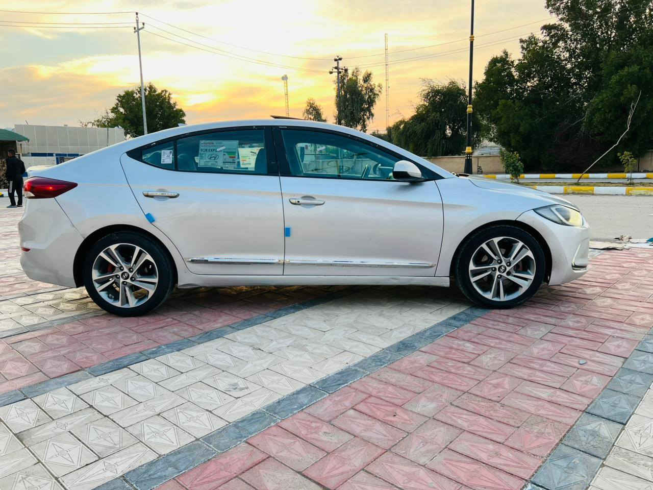 سلام عليكم لبيع انتره موديل 2018 حره تحويل ثاني يوم رقم ذي قار سياره بيه حادث بنيد تبديل باقي كفاله كامه فول مواصفات شاشه كأمره تحكمات بصمه أشاير بل مري بلاجكتر حاجب عله الايت السياره جديد و جاهزه الأخير كير و محرك وحداده تخم تاير تبريد مكان السياره ناصريه السعر 128 وبيها مجال الاستفسار ***********
