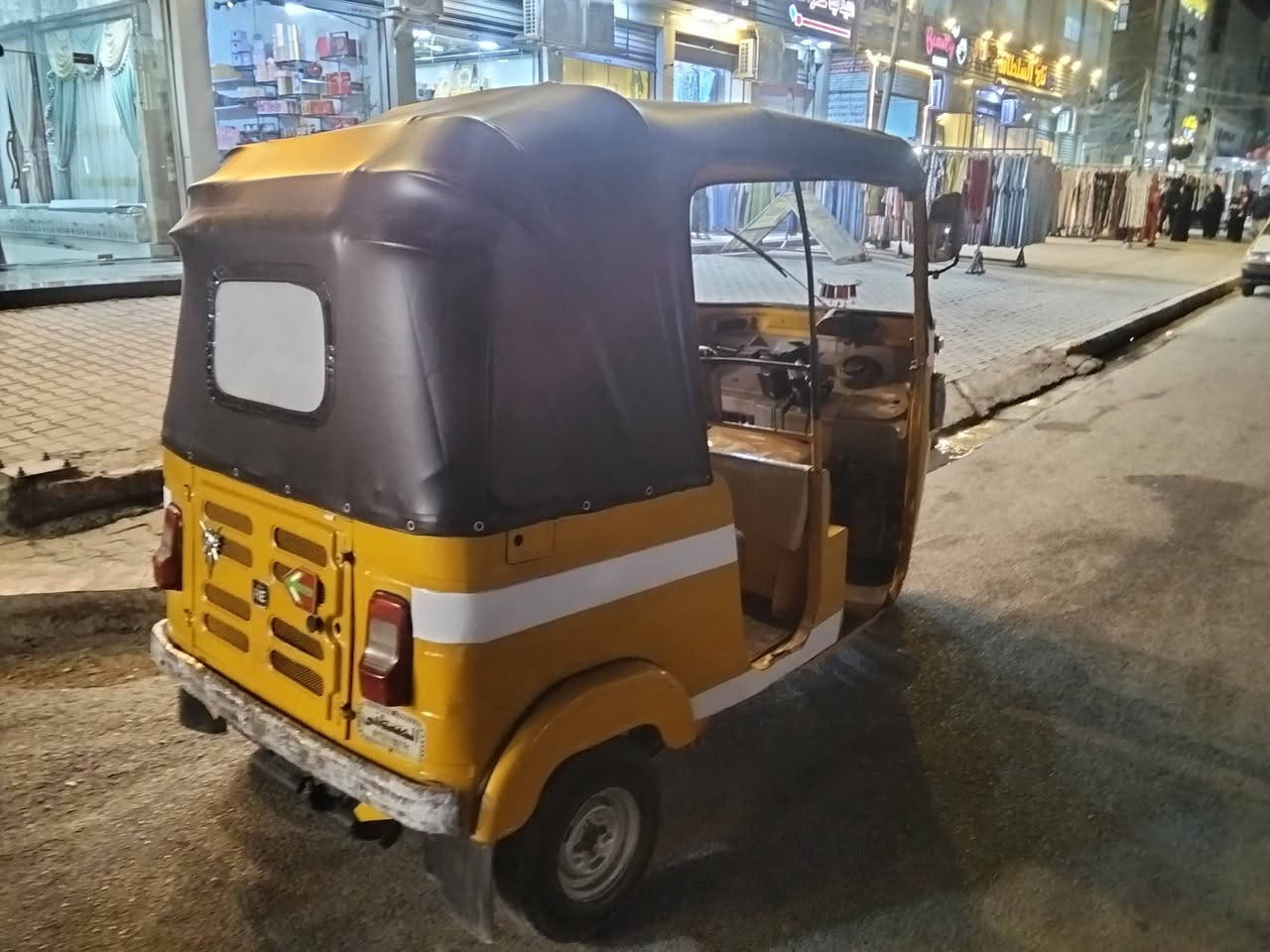 اسلام عليكم تكتك للبيع
موديل 19 بشهر 12 يعني عشرين بدي المغلون مسجلة. 19 ماشة جديدة تايرات جدد شفتات جدد بنزات درايم شفتات لقم سلف باتري جامة جادر  كلج قماجي كلة هواي شغلات بدلت بيها كلة جديد محرك جديد على سحك صار 4تيام من شادة كلة جديد شغل وطلع وين ما تريد ما ناقصها شي أوراق المصطفى 7ورقات كاملات كشرها كدام العين بيها ضربة بل لغد بصيطة ورجعتها بيدي عارضها 4500بيها مجال بصيط بيع مستعجل اتصل واني بل خدمة مكاني بغداد الزعفرانية ***********
