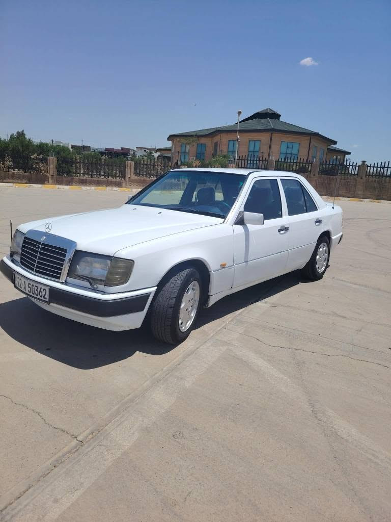 مارسدس موديل 1987 سيارة نظيف سعر 60 بيها مجال و بيها بطاقة بنزين 
***********
0770 404 4121 كركوك, العراق
