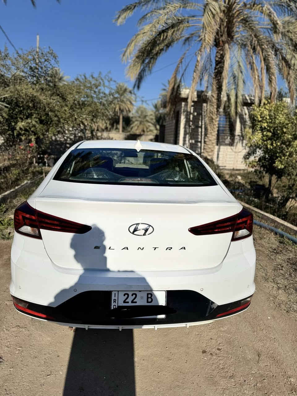 للبيع  هيونداي النترا موديل 2020             
 مرقم اربيل  انكليزي بأسمي  .
 هزه جديده و سنويه 2031
  ماشية 81KM
 للون ابيض 
 السيارة مكفوله كفاله عامه عدى بارد موضح بلسونار 
 لايت كهرباء 
 حساس أمامي خلفي اصل 
 لدنهاري  LED 
 انظمت ترحيب
 سلايد روف فتحة 
 نظام التشغيل بصمه
 حجم المحرك2000
 الجنطه ذكيه 
 تبريد امامي و خلفي 
 المري قابلة للطي AUTO 
 اشاير بلمرايا 
 تحكم مقود جهتان 
 المودات
 الاوامر الصوتية 
‏🅿️🅿️DRIVEMODE ‏Comfort🌷eco🌷SPORT🌷SMART 
 شاشة  حجم كبير
 يدة ابواب المنيوم 
 حساس امامي خلفي 
 ‏Led امامي 
باقي المواصفات معروفه
سونار مرفق بلمنشور

السعر  :165
او بيها مجال 
مكان كربلاء _ الحسينية _ العطيشي 
***********
