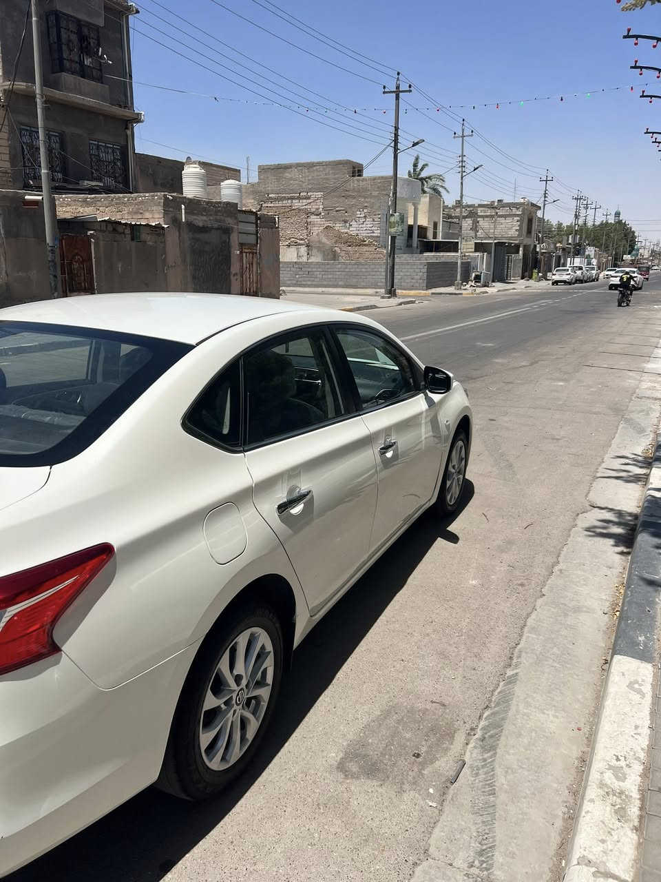 عليكم نيسان سنتره موديل 2024كفاله عامه بس رصعه قليله ماشيه١٣٠الف السعر١١٨ومجال حك الجيه  العنوان البصره 

***********
