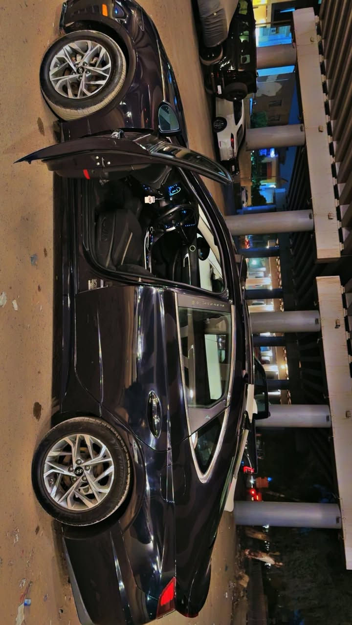 سوناتا موديل 2023
فتحه بنوراما 
رادارات 
محرك 2.5
السعر ١٣٩ وبيه مجال 
البجم كبس 
الضرر صفاح
السياره ٥ قطع بس ابيع احزام حتى لتعبني وتعبك
*********** بي واتساب
