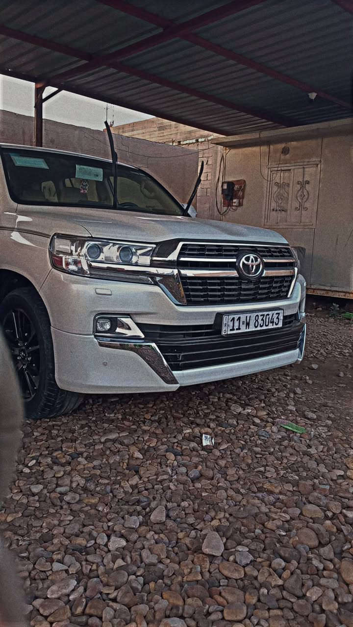 السلام عليكم 
معرض اليقين 
لاندكروز موديل 2017 Gxr. v6
فول مواصفات بريم اصلي 
مكفوله كفاله عامه ماعدا يوجد في الصندوق بارد صغير 
السيارت جديده السعر  495 
للاستفسار معرض اليقين لتجاره السيارات واسط الصويره مدخل المدينه قرب محطه حمزه دعيل 
***********
***********
🌺🌺🌺🌺🌺🌺🌺🌺🌺🌺🌺🌺🌺🌺🌺🌺🌺🌺
