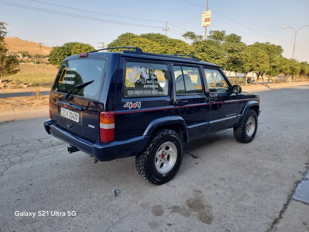 جیب مۆدیل 2001 سعر58
گیڕو مکینەو اکسل دەبل اکسل
کارەبای تەبرید هەموی بەشەرت
وەکالەت بەناوی خۆمەوەیە تایەی تازەیە
 سەنەویتازەیە کامل بۆیاخە سەقفی اوەی دیاری م
کردووە مەعجونە سعری   58
***********
*********** السليمانية, العراق
