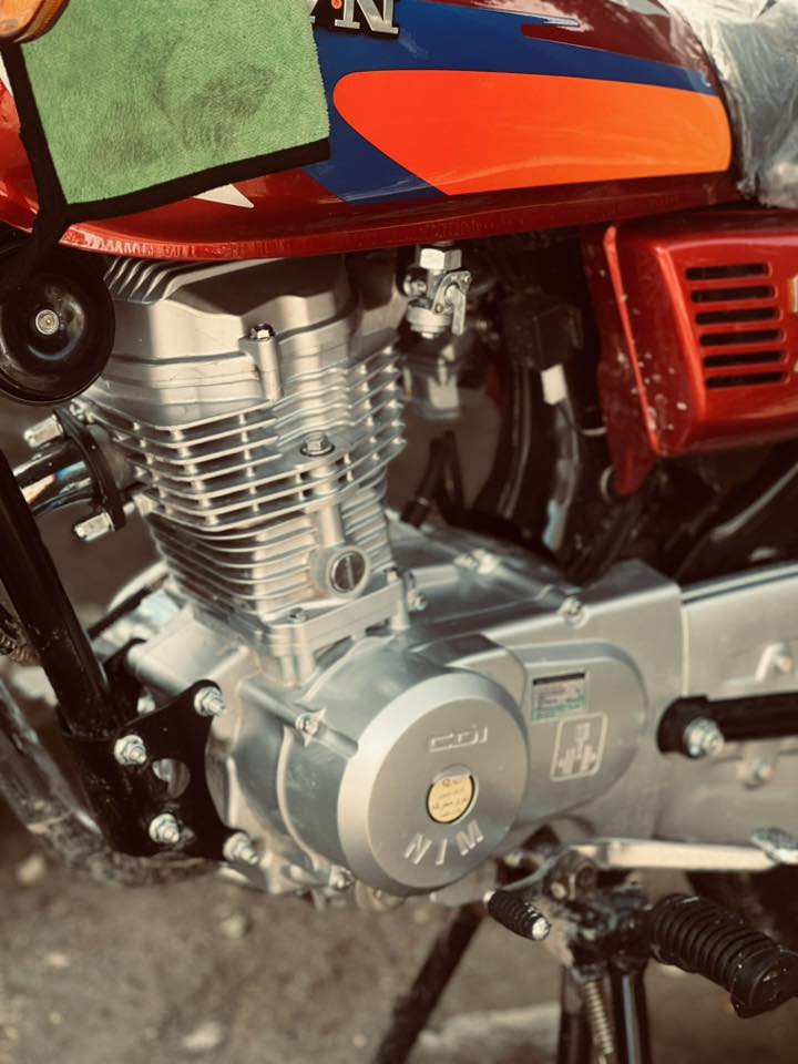 دراجه نامه امتياز أوراق سكنر مويل 25دراجه كفاله عامه الدراجه احلئ من الصوره بهواي 750وبيها مجال حك الجيه الديوانيه قضاء سومر ***********
