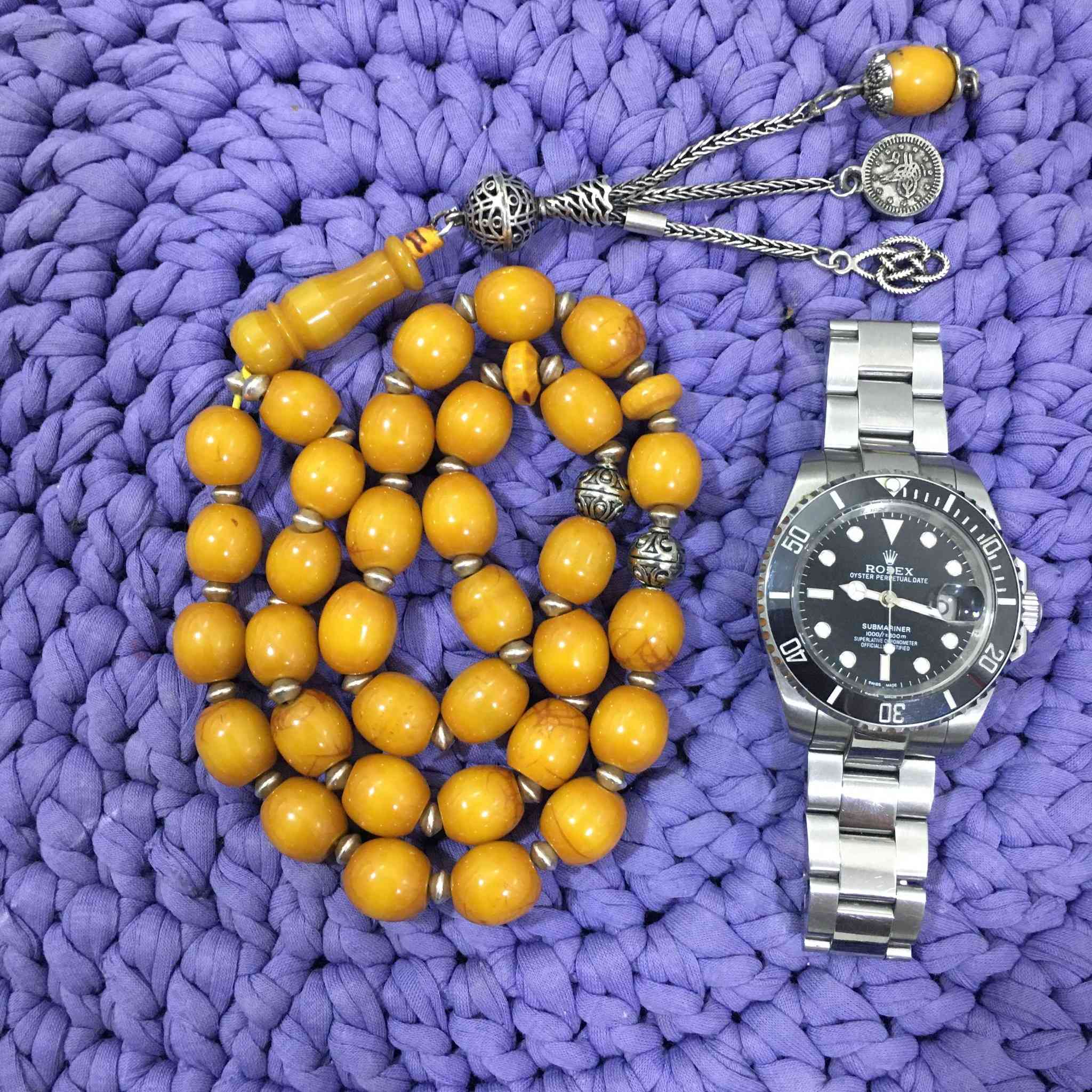 سبحة سندلوس لندني سوبر انتيك، فواصل فضة، 33 حبة خالية من الكسر والعيوب
*********** بغداد, العراق
