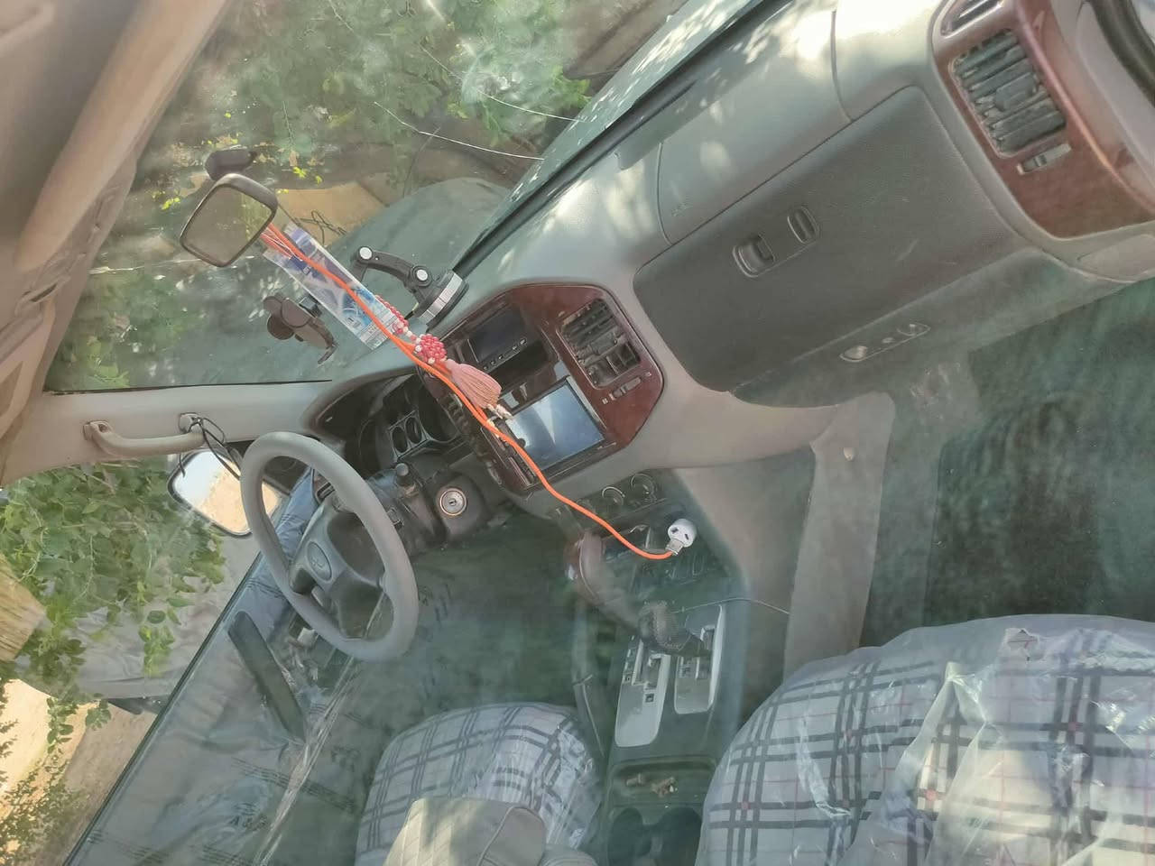 سلام عليكم باجيرو 2007 سياره حلوه وكاعده صبغه حلوه مكفوله من الكلبه والضربه القويه وتبديل قطع  كير ومحرك 3000. محور ملكه سياره نفقص بس صدر نص عمر جاهزه من ال كير مكينه. ترايك من البصر لزاخو. رقم قادسيه باسمي مشروع وطني مكاني السماوه السعر 80وبيهاا مجال حك جيه او مراوس عادي مو شكال سيار مال بيت جني ممتعوبه
***********
***********
