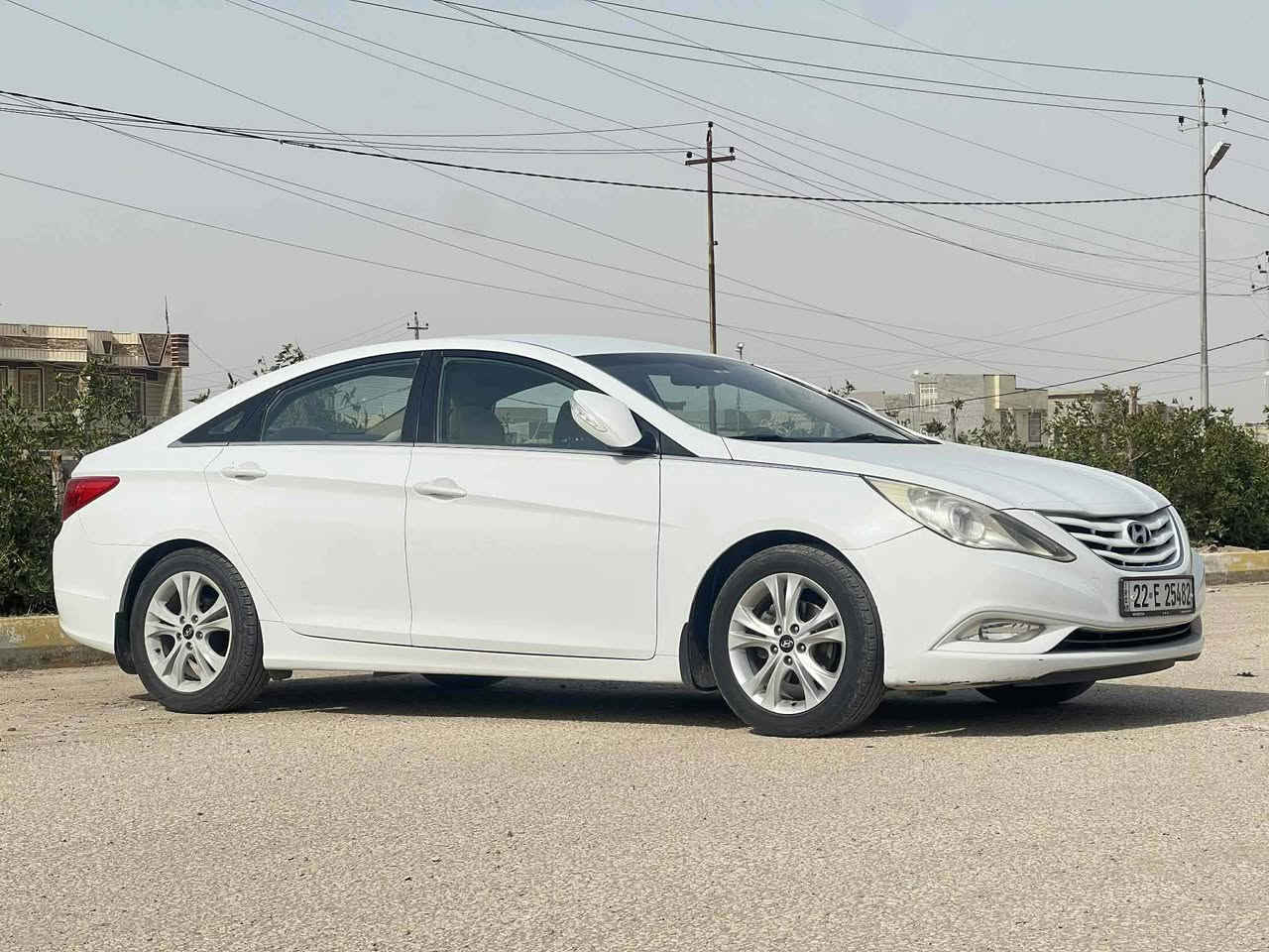 السلام عليكم 
سوناتة 2012 كفاله عامة
وارد خليجي محرك 2400 
كير مكينه كفاله 
السعر 130 وبيه مجال 
مكان سيارة بابل الطليعة 
***********
