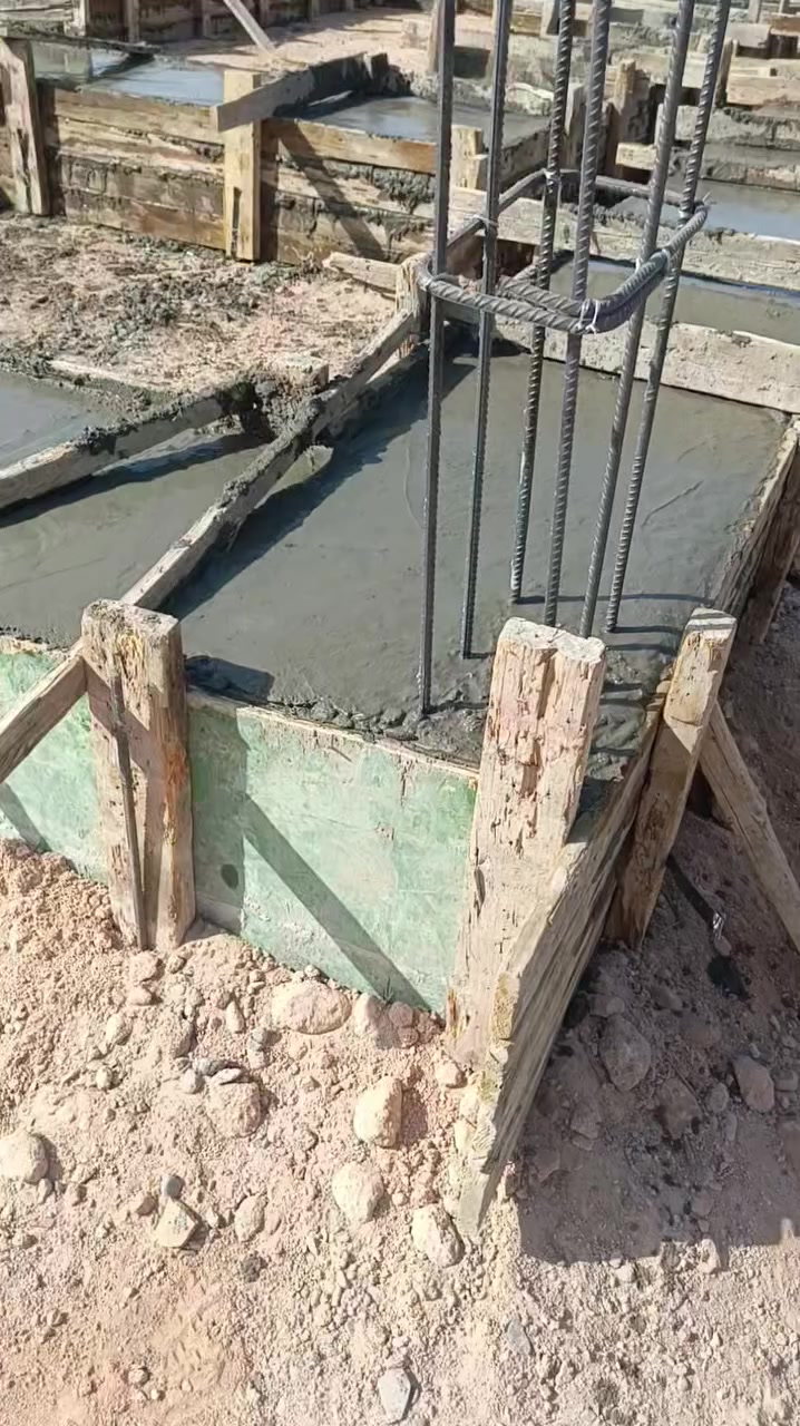 عرصه ابعلوت الفحل خلف مشروع الماء تبعد عن الشارع العام 300متر مساحه 150متر مصبوب صب  درجه اولى 8شيش لاتريه ابو النص الروهينه خريطه حديثه مدخلين ***********السعر بلاش 10مليون سند 25عثماني
