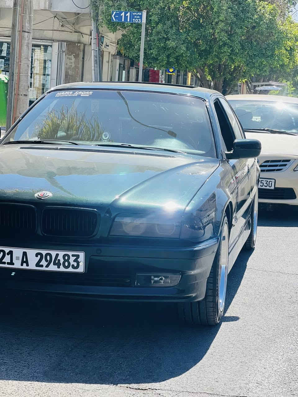 يالله  اللهم صلي ع محمد وال محمد 
كاسحه 1996 744v8 فوول مواصفات معروفه مواصفاته 
جنطه شفط مري شفط كشنات كهرباء وخزن شاشه كامره حساسات فوول للأخير مصبوغه جماليه بيه طخه بلجاملغ الخلفي بسيطه السياره تحفه تريد وكاله تريد مداور حاظرين سعر السياره 95 ومجاله بسيط مكان حله *********** ***********
