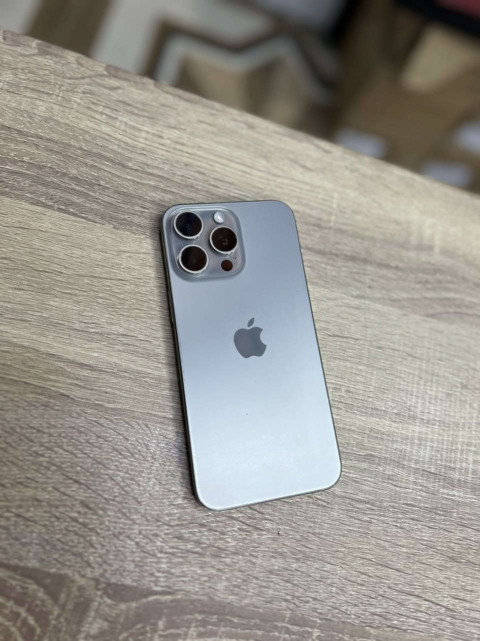 ايفون 15 برو ماكس شرق اوصط بطاريه 86 سعره 975 قفل
***********
