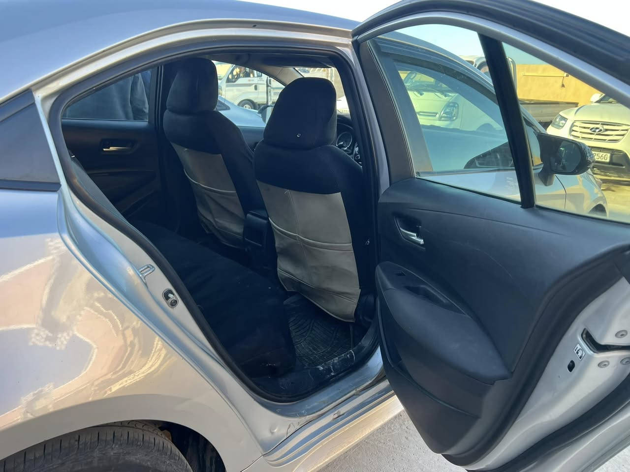 سلام عليكم 
كورلا للبيع 
موديل 2020
كير ومحرك شرط 20 
ضرر قطعه بونيد بدون دواخل 
تواير وصدر جدد 
السعر 150 وبيها مجال للطيبين 
الرقم ***********
