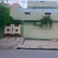 دار للبيع حي الزهراء مساحه210 عمق 21علا شارع العام قرب مدرسه القعقاع (...