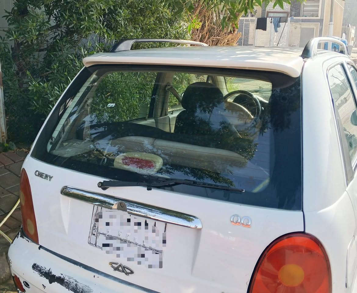 سيارة كيوكيو للبيع 
السلام عليكم سيارة كيوكيو موديل 2013 للبيع سيارة كاملة مكملة اي نقص ما بيها مكان بغداد وللاستفسار اكثر الاتصال بالرقم ***********
