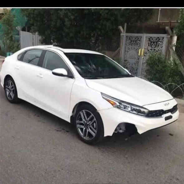 سلام عليكم فورتي موديل 2022فول مصفات ما عده بصمه سويج فتحه شاير مري تحديد مسار اضار كشنات تفهه سياره جديده سعر 150 بيهه مجال ***********
