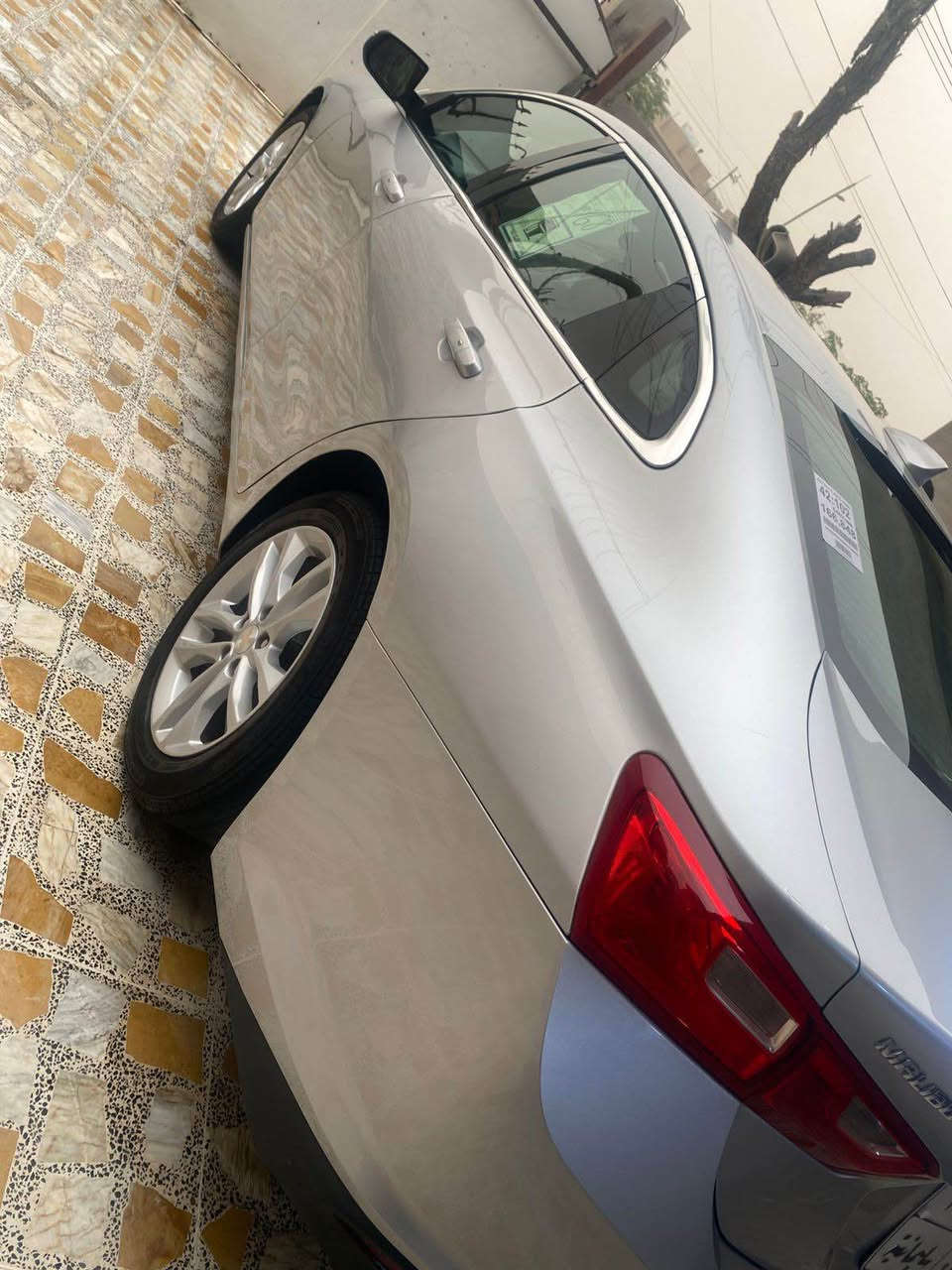 سلام عليكم 

شوفرليت ماليبو 2018 

الضرر / بابين سايق صبغ 

عداد السير / 110 الف 

بدون حالوب بدون ايرباكات بچم كبس 

تايرات تخم جديد 

گير ومكينه مامفتوح 

بطاقه بانزين موجود 

رقم صاحب السيارة / *********** كركوك, العراق
