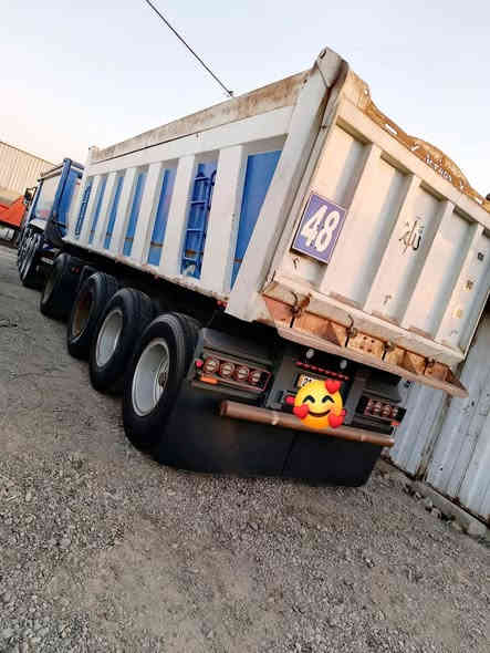 السلام عليكم
اكتروس ايطالي موديل ٢٠١١ أصل رقم سليمانيه بأسمي مربوطه قاطره ومقطوره ٣ لوحات 
4148 ادبلو كير فنتيس شفط ( ابو جوزات) 
تخم تاير سياره جاهزه للعمل المكان بغداد الجرف 
***********
***********
