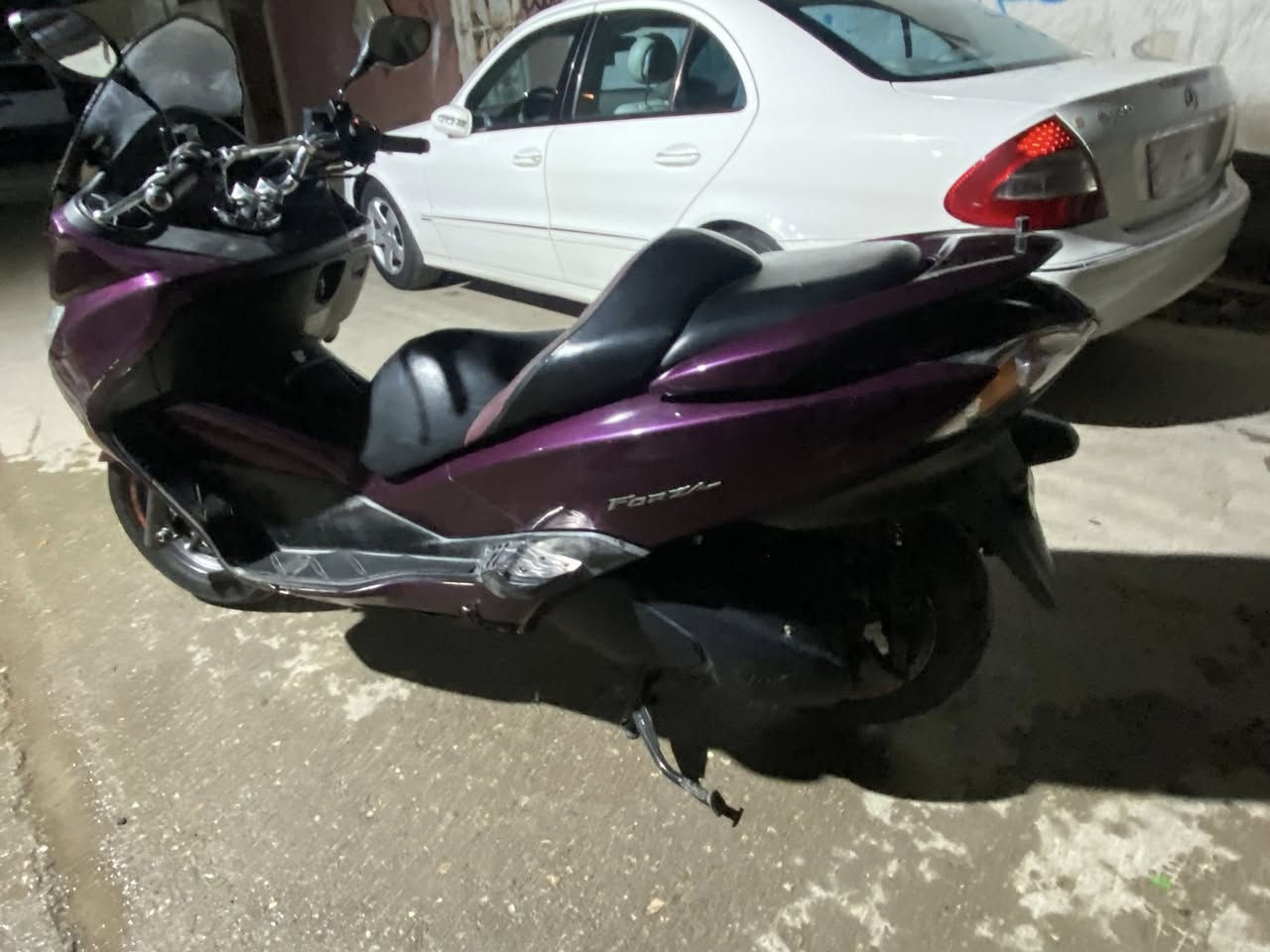 سلام عليكم
فوزة 010  s7 اربع تحويلات 
دراجة مكفولة 
الكفرات بيهن كم زلغ يرادلهن تكحيل والباقي كلة مكفول 

السعر مليون و ٤٠٠ وبيها مجال شي بسيط 

مكاني بغداد مدينة الصدر 
***********
