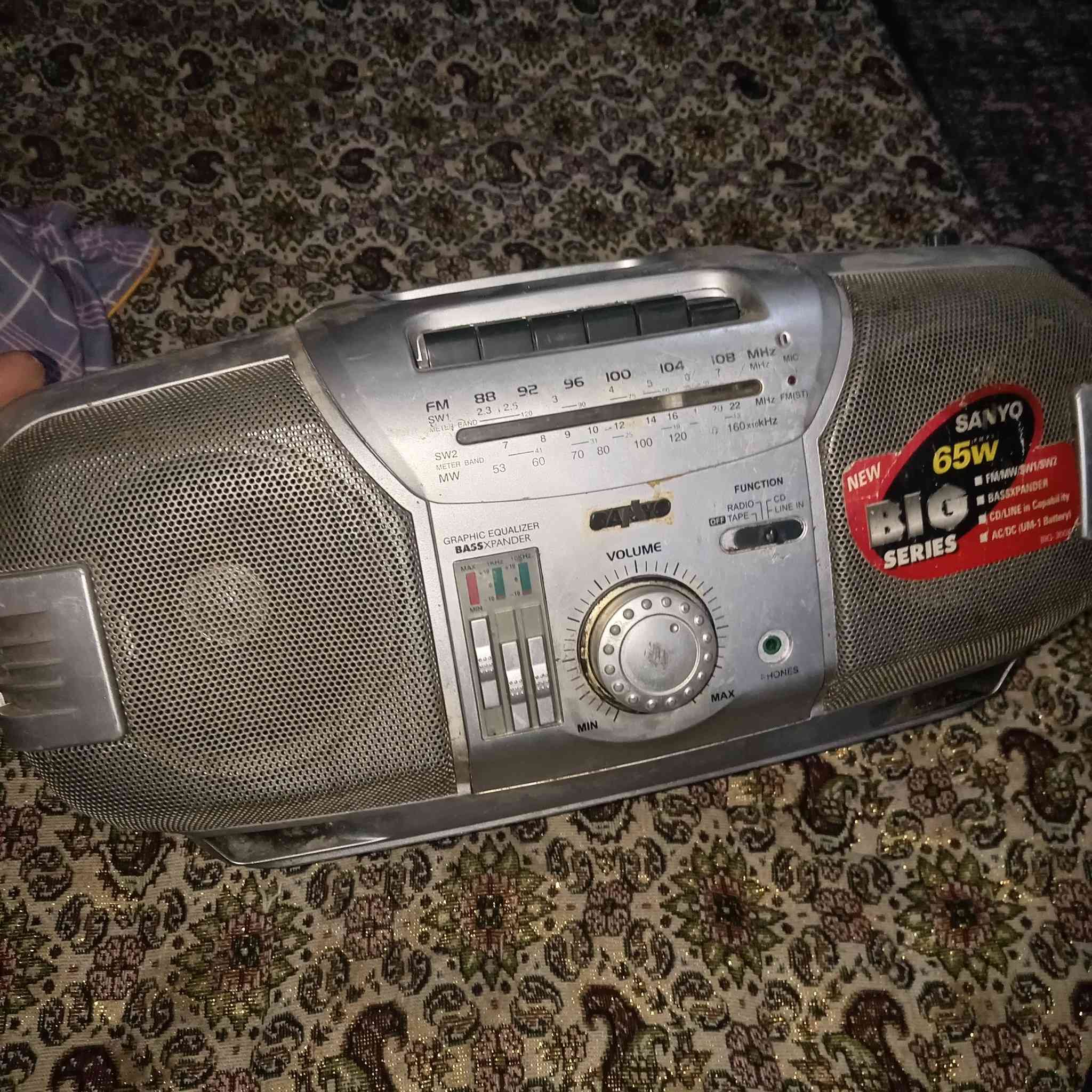 سلام عليكم عندي هاي الاغراض للبيع سعر مناس قيم وخذ اتصال على هذا الرقم ***********
