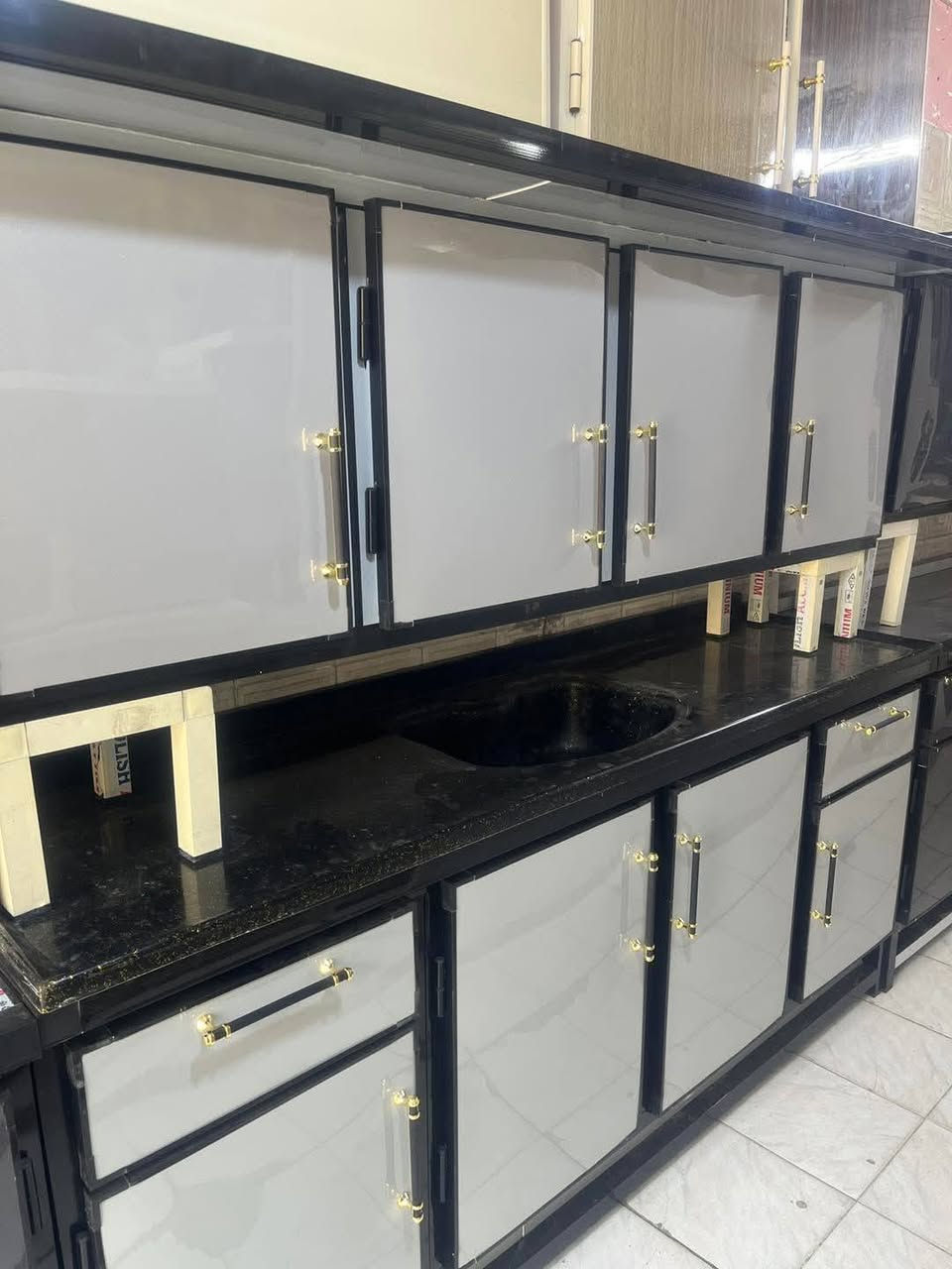 شغل درجه اولى مبطن فقط يوجد ستبدال بل قديم يوجد فرق الاستفسار رقم تلفون وتساب موجود *********** النجف, العراق
