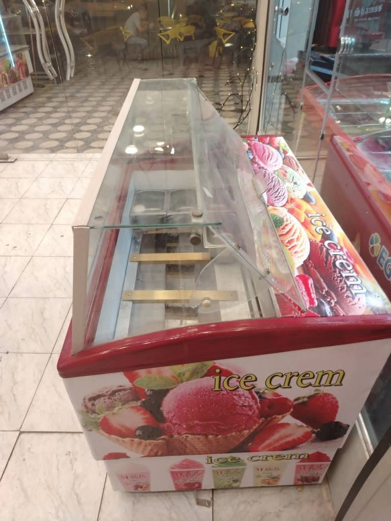 عارضه مرطبات صناعة ايطاليه سنگل فيز تجميد يوصل 35تحت الصفر تأخذ 12بلانك حجم الصغير السعر 400الف الاستفسار *********** مكاني بغداد نقص
جامه مكسوره بغداد, العراق
