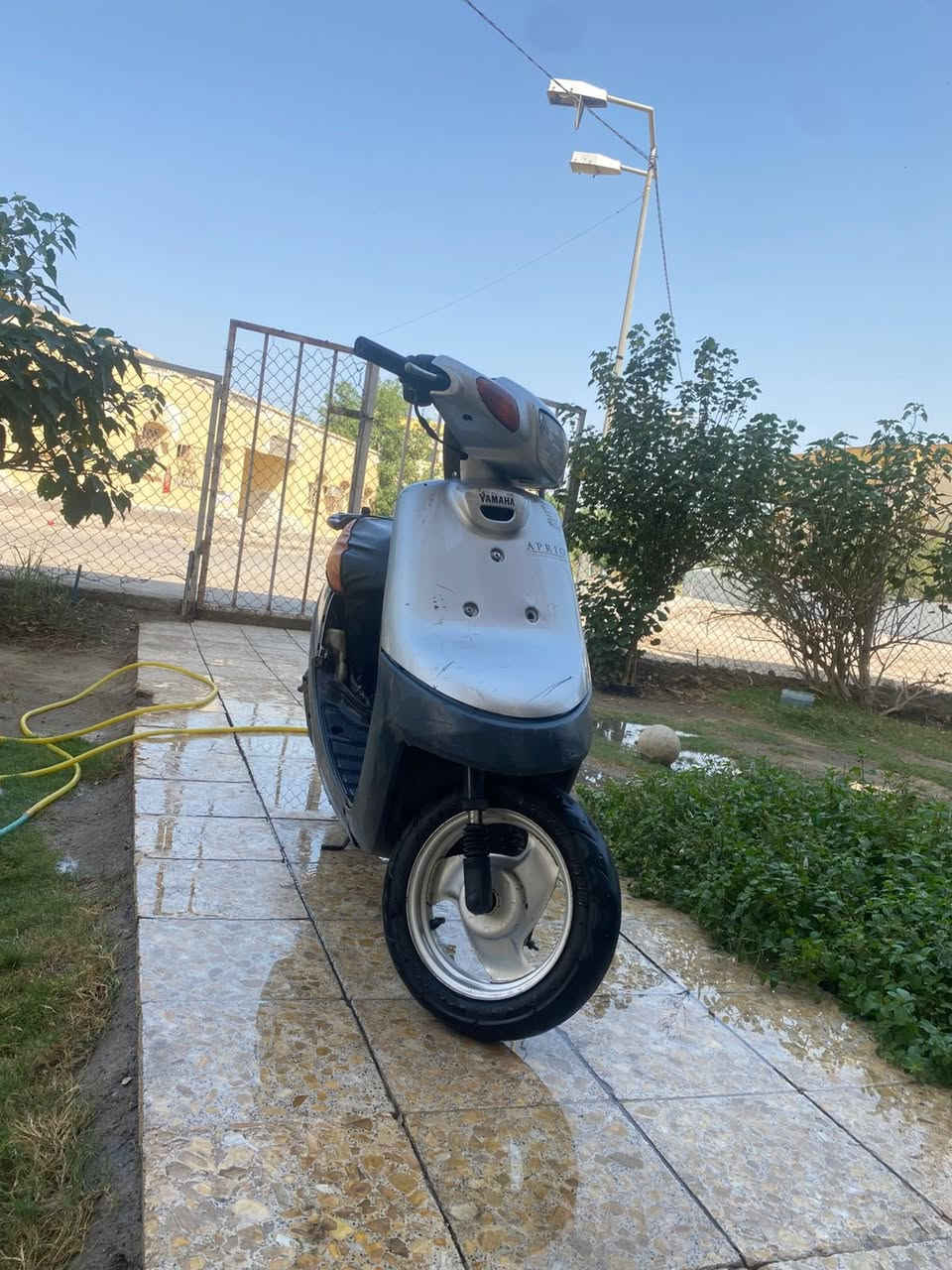 السلام وعليكم شباب دراجه بترا خط واحد شغاله مبدل بيه بوش بستم دراجه نضيف بيه نهضه حلوه لايت شغال عداد سرعه شغال بانزيل شغال تشتغل هندر تريد شغله سلف بدل بس باتري مكاني ناصريه مركز تصل عله هذه رقم ٠٧٨٠ ٦٥٤ ٩٧٢٣
