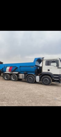 مان للبيع 2003 مكينه 410 مجموعة جيف وربع 5 فحلة بلادي عكرب / 078327711...
