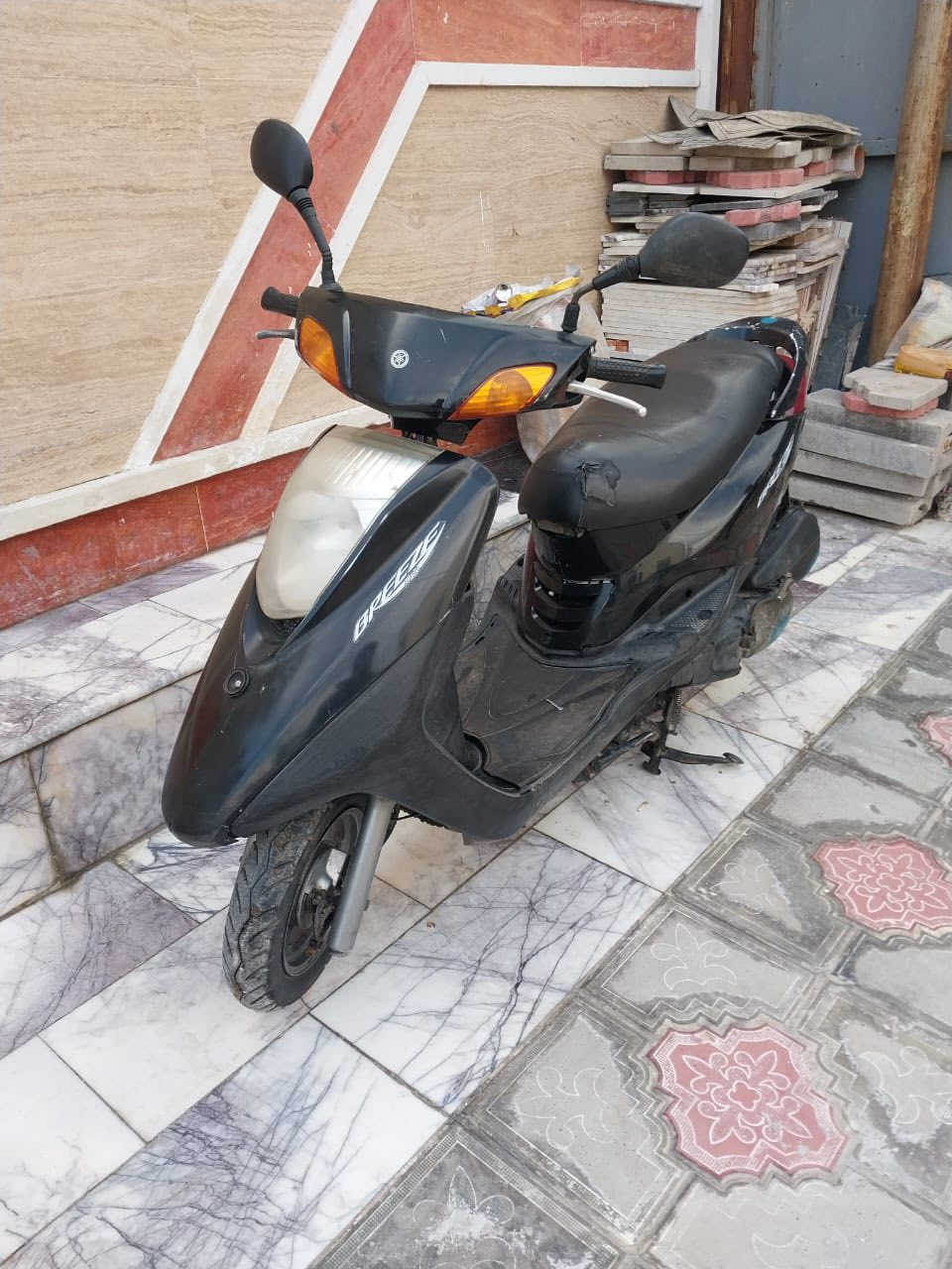 سلام عليكم للبيع بريز ياباني مال رمبه  كله مختمه مكينه مكفوله   سلف وهندر وكابريتر اصلي اوراق  كامله تايرات جدد والسعر ٥٥٠ ومكان بغداد بلديات وهذا.  *********** نتصل خاص ماكو
