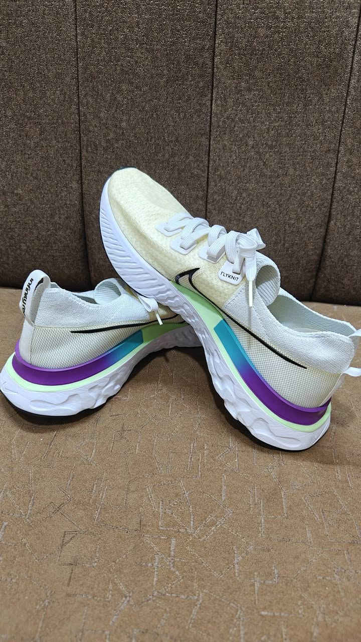عشاق الأناقة والرياضة! 🔥👟
متوفر أحذية "نايكي" (Nike) أصلية، قياس 43، صناعة فيتنامية بجودة ممتازة. راحة تامة وشكل مميز.
​💰 السعر: 15 ألف للزوج الواحد، أو 25 ألف للزوجين.
​للطلب والاستفسار يرجى مراسلتنا على الخاص. 📩
​#نايكي #Nike #أحذية_رياضية #بيع #قياس
***********
