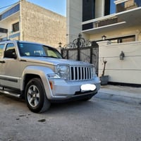 جيب لبرتي 2008 سيارة بلاد مكفولة من ضربة أو صبغ فقط صبغ دعامات سيارة ج...