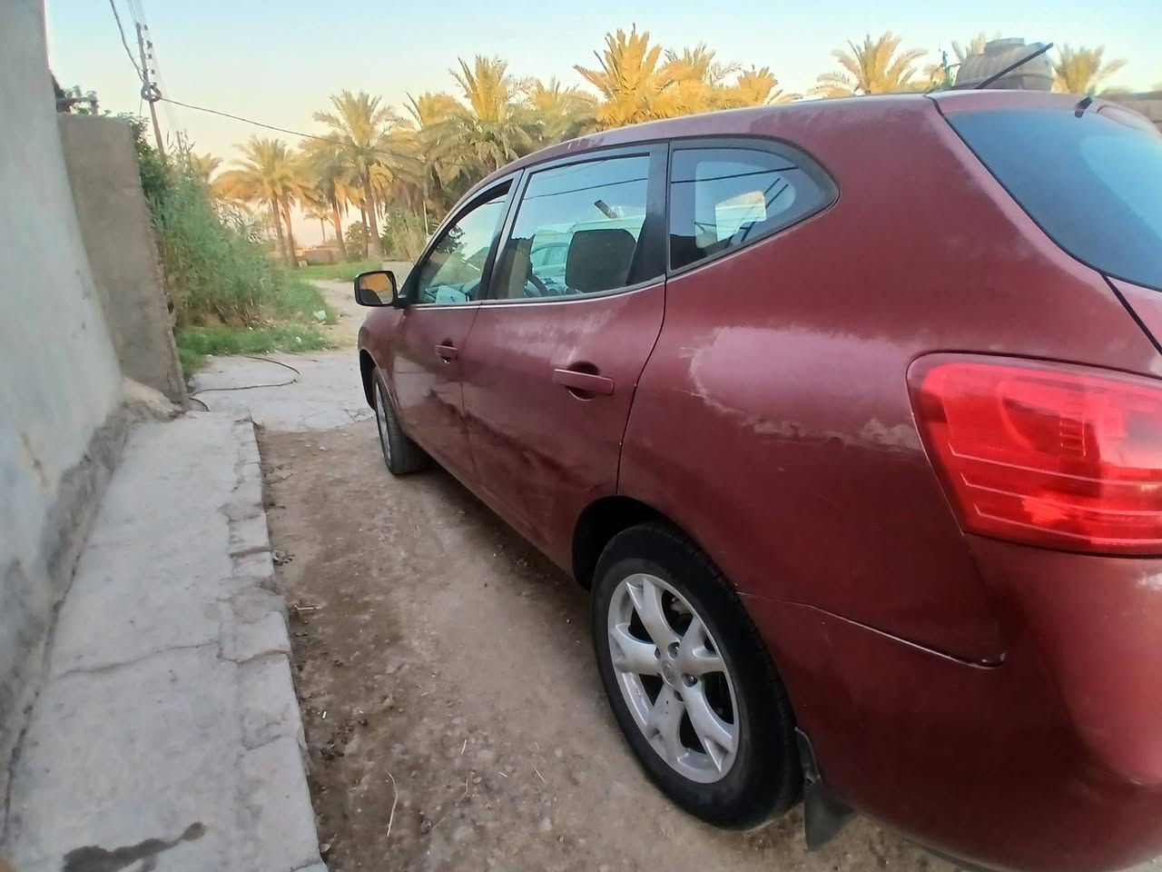 السلام عليكم نيسان روج 2009 بيها ضربة بالجاملغ الايسر الخلفي والسيارة بيها جرد مثل ماموضح بالصورة عنوان السيارة بغداد المدائن سلمان باك السعر 68 وبيها مجال حك الجية الرقم  *********** ( غير متواجد على الخاص  )
