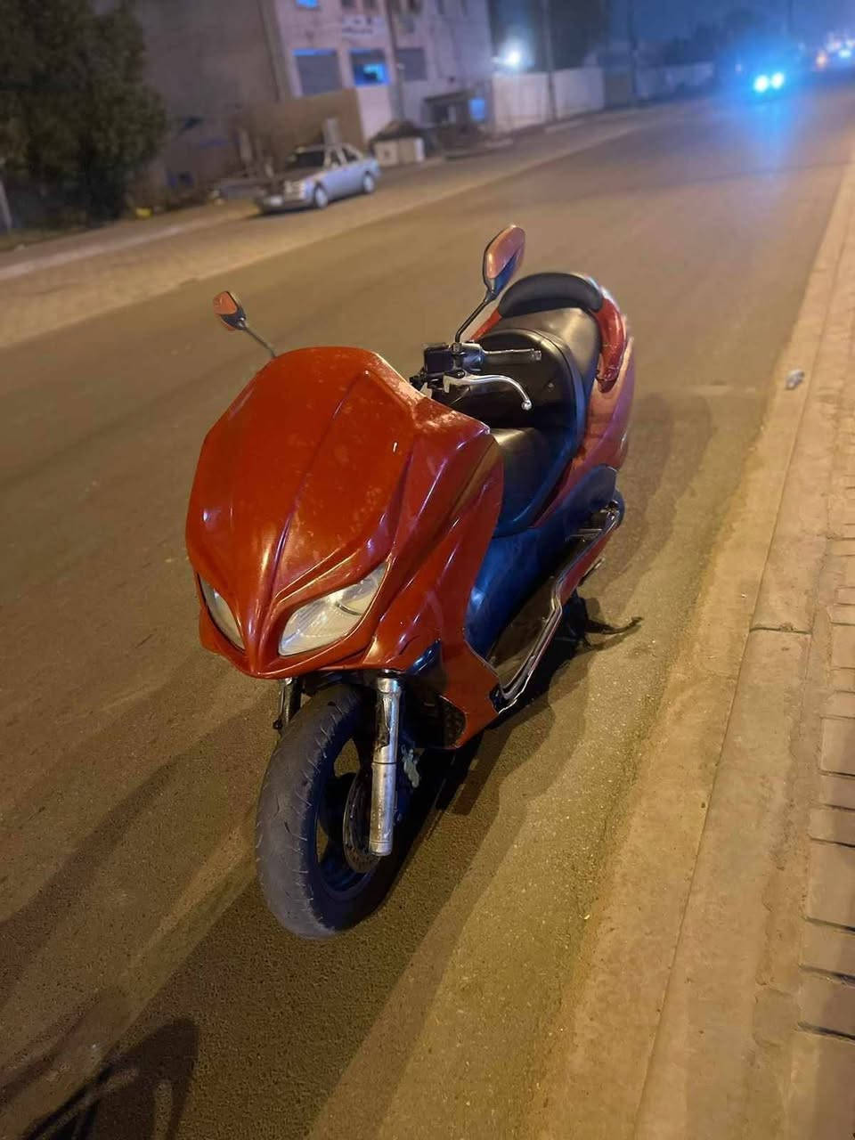 سلام عليكم دراجه فورزه للبيع 0.8دراجه نضيفه فول مواصفات ناقصه فقط ويل خلفي مكاني بغداد حي العامل للستفسار *********** السعر ٤٠٠ وبيهه مجال
