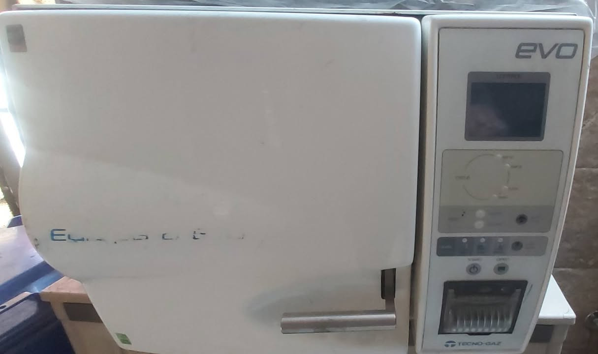 اوتوكليف كلاس B عاطل للبيع
***********
