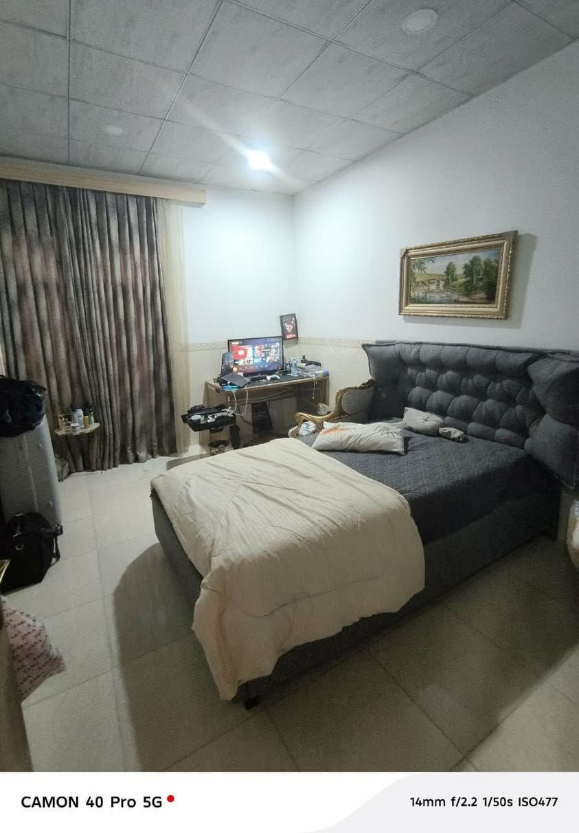 🔸سند طابو يتسجل بإسم اي عراقي
📍أربيل-بيت للبيع 5حساروك قرب شارع كورنيش 
➖مساحة 125M طابقين 
يتكون⤵️
➖4غرف نوم 
➖صاله-مطبخ-مجموعه
للاستفسار 
*********** WhatsApp
