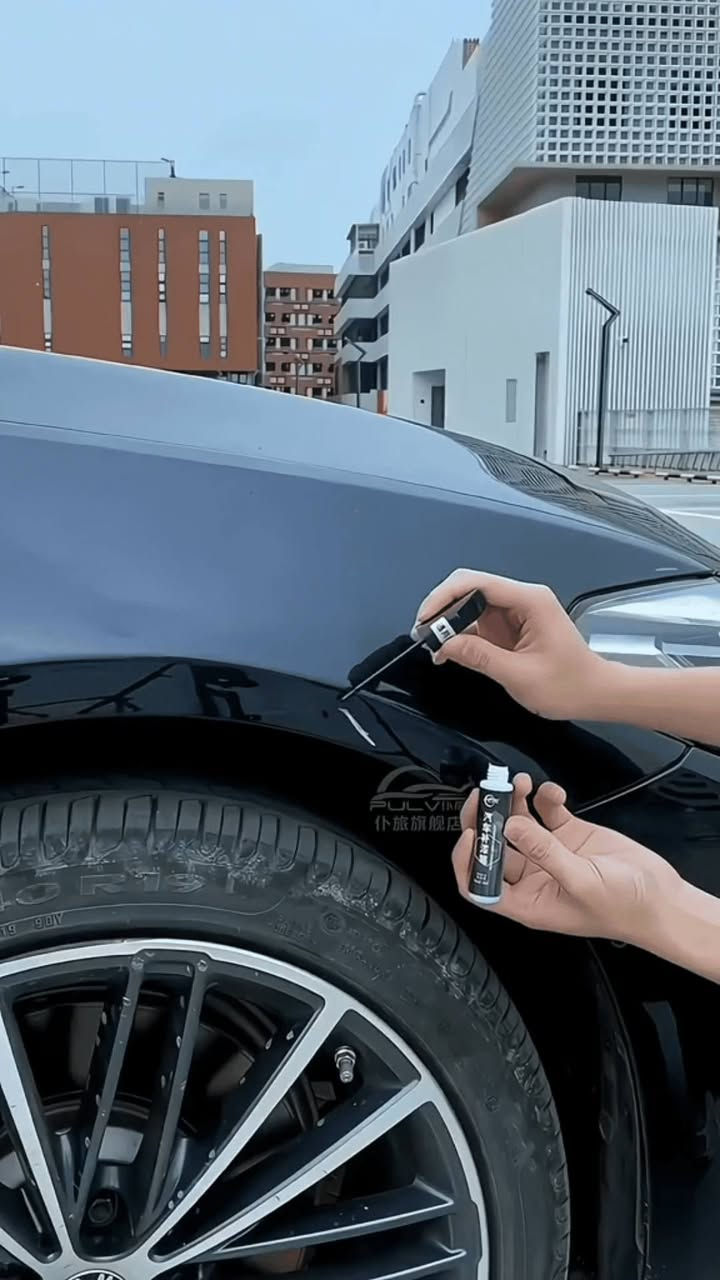 ✨ ودّع الخدوش المزعجة بسيارتك في ثواني! 🚗💨
قلم تصليح خدوش السيارات الحل الأسرع والأرخص لإرجاع لمعة سيارتك الأصلية 🔧

✅ يغطي الخدوش بدقة عالية

✅ مقاوم للماء والعوامل الجوية

✅ متوفر بعدة ألوان مطابقة لطلاء سيارتك

كل ما عليك تمسح، ترسم، وتستمتع بالنتيجة! 🔥

خلي سيارتك ترجع كأنها جديدة ✨

السعر 13الف توصيل ألفين للطلب والاستفسار خاص او واتساب ***********

#تلميعالسيارة #تصليحخدوش #منتجاتالسيارات #قلمتصليح
