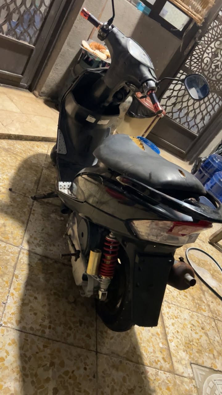 السلام عليكم ماكس عدله للبيع السعر ٤٠٠ وبيه مجال بسيط  مكاني بغداد زعفرانيه ***********
