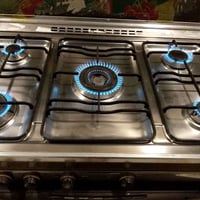 اللهم صل على محمد وال محمد سلام عليكم طباخ كريازي مصري للبيع شغال بشرط...