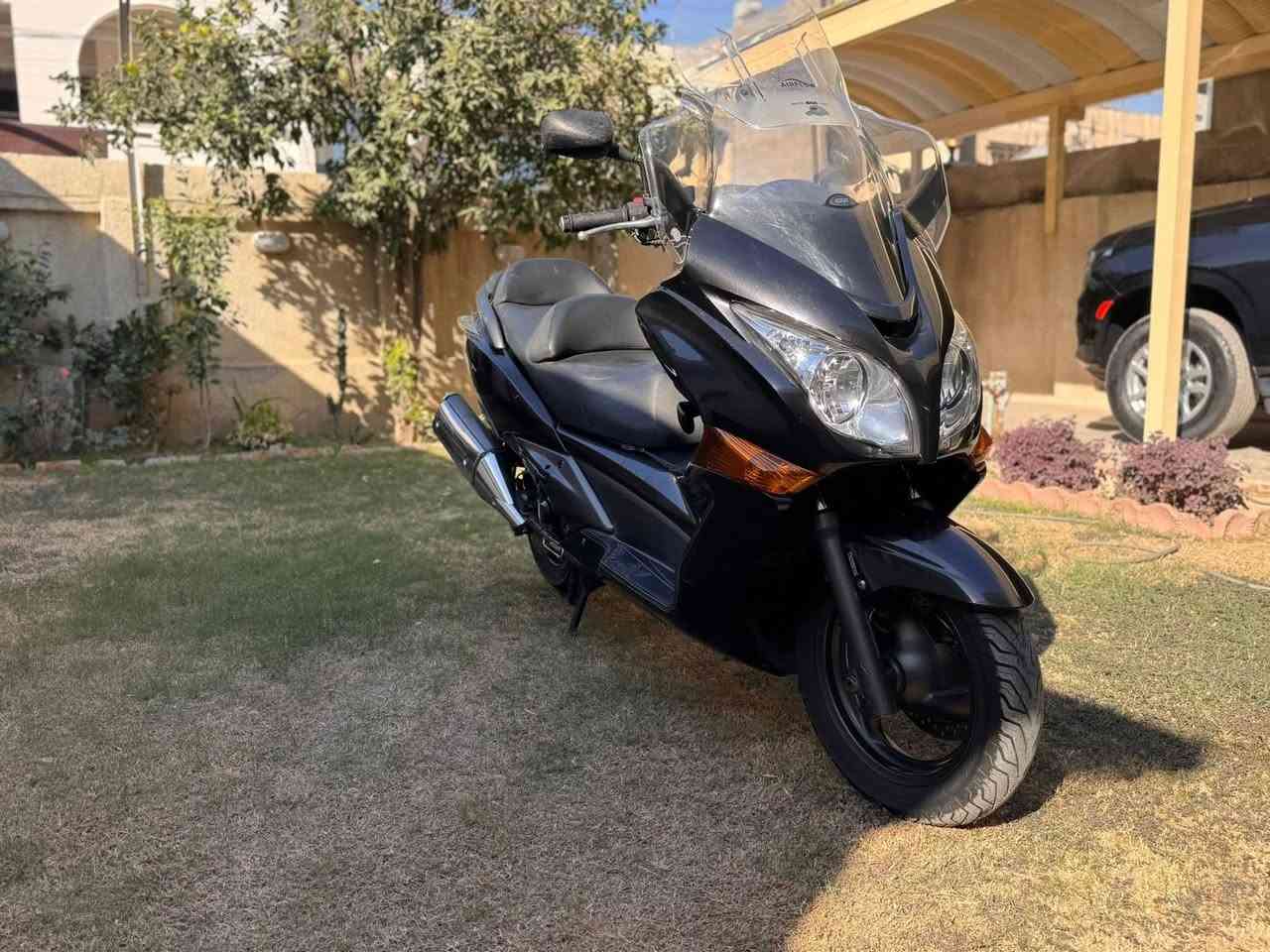 اللهم صل على محمد وآل محمد
الي يدور جديد وكفاله عامه يتفضل
سلفر ونج جيتي 400
دراجة جديده كلش بحالة الوكاله ماشيه 34
الدراجه استخدام خاص ٢٤ ساعه طابكه 
فول مواصفات شرط معدلها تعبر 180
سكيورتي 
جامه قطعتين ام الزعانف وتصعد وتنزل 
تدفئه 
اوفر
ترايييك وين مايعجبك
 سستم سماعات فول صوت
ستان تثبيت موبايل 
منفذ جداحه عدد 2
ستان حساس
مصدات هوائيه بلادي
 

دهن موتل 
بانزين بس محسن
واستخدام جداً شخصي 
بيها شخطات ناعمه قليلات يرادلهه بوليش للشخطات فقط 
مكاني بغداد/ مدينه الصدر
***********
السعر 25$ وبيهه مجال
