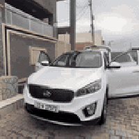 سورنتو 2016 خليجي  داخل كويتي قرمزي ملكي إصدار محدود جداً   مواصفات 1/...