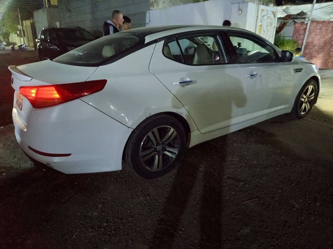 سلام عليكم
اوبتمات للبيع 2012
خليجي 
مكينه 2000دوش 
فول مواصفات 
فتحه 
بصمه
شفتات 
داخل عسلي
سنويه صاقطه 
بل2017
رقم أربيل
المكان واسط النعمانيه 
الشراي يتصل 
م***********
