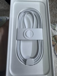 ايفون 17 pro max ذاكرة 256 عدد الشحن 5 مرات شريحة إلكترونيه جهاز جديد ...