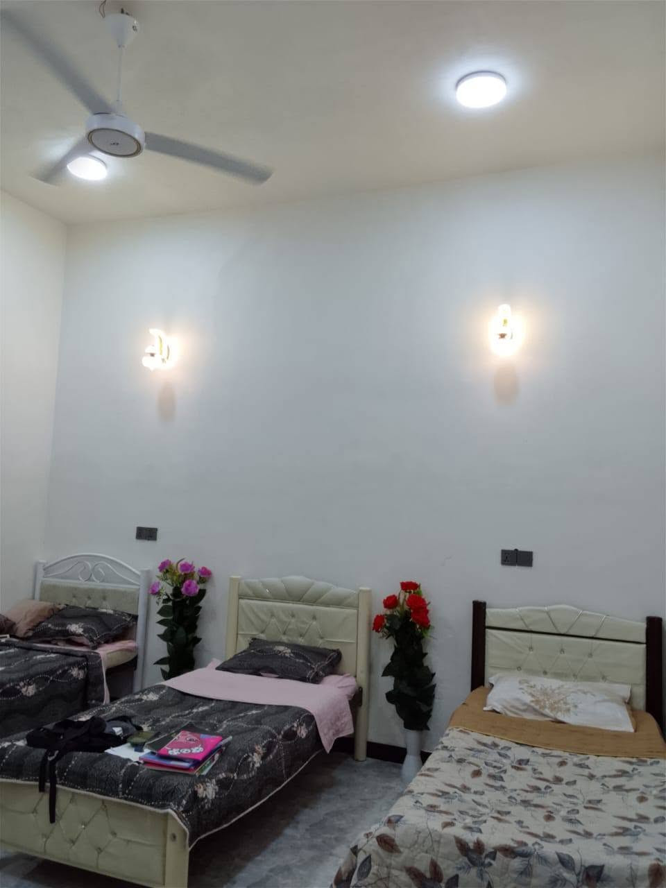بيت للبيع في باب الهوى الجزيرة الرابعة مساحة 200 متر بناء البيت سنة 2026 كامل درجه اولى يحتوي البيت على غرفتين و صاله و ديوانيه وصحيات لبناء كونكريت لبيت طابو زراعي ب اسم عراقي لبيت ب 80  وبي مجال رقم الهاتف *********** شط العرب, البصرة

