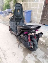 محمودية • تشتغل • تخربط