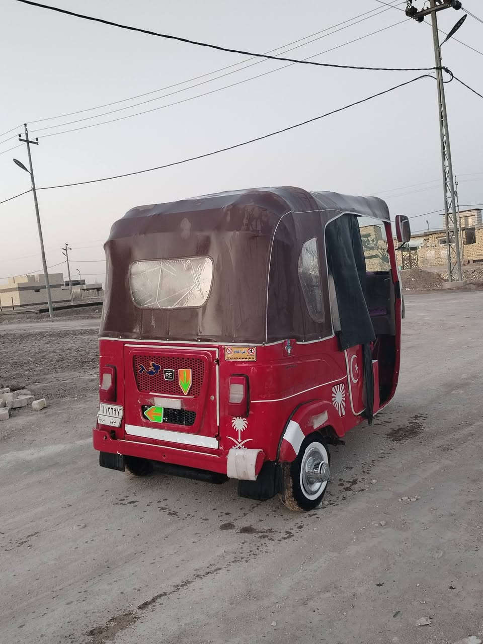 ثنين تكاتك للبيع الحمره مديل ٢٢ السعر ٧٥٠٠ رقم وسنويه بابل السوده ٢١اوراق السعر ٥٢٥٠ مكاني القاسم ***********
