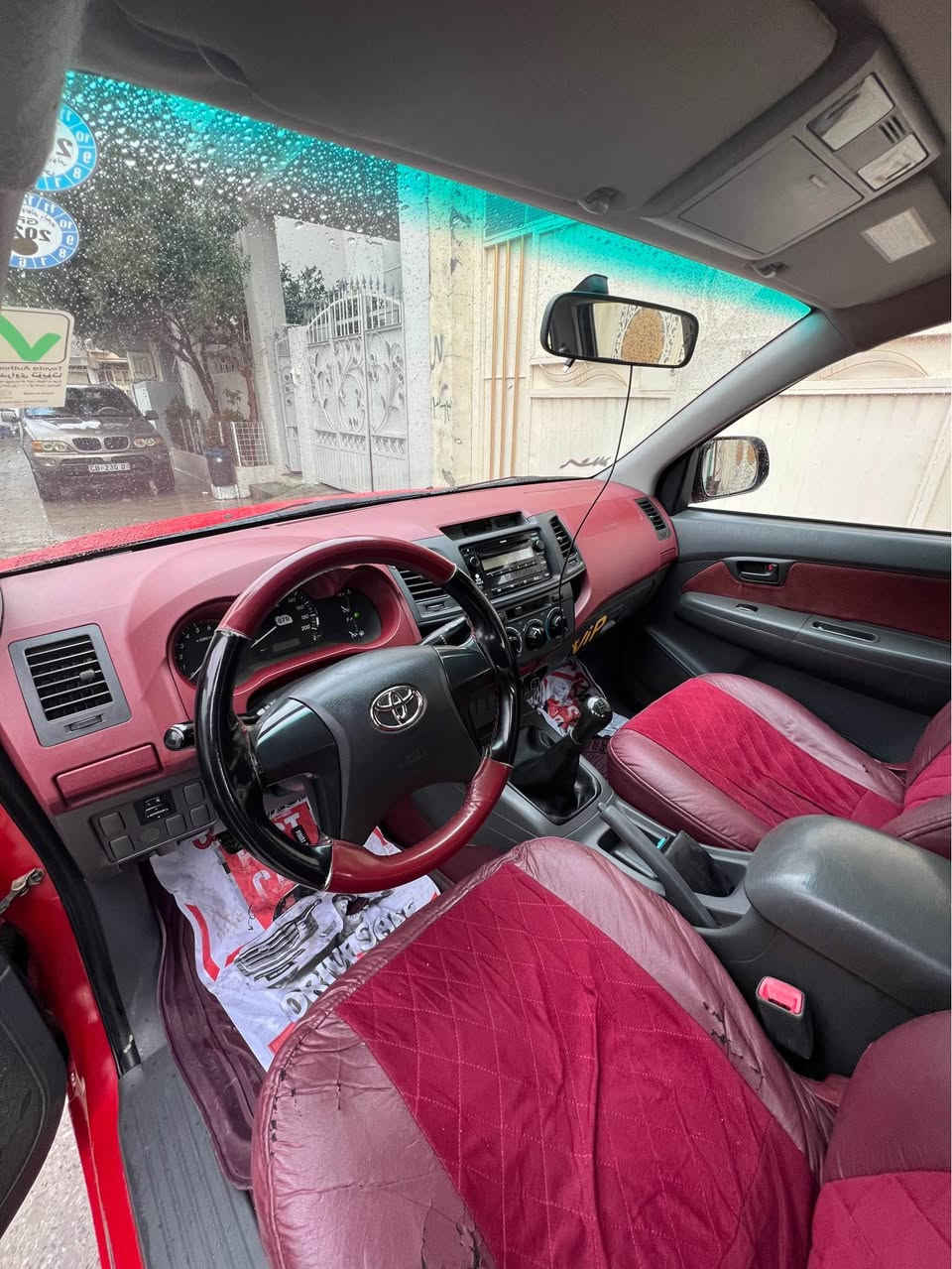 مەرزیە 2013 ئی پارجە رەش لەسەر ساغی پارجەی گۆراوە بۆدیە کەی هیجی پیوە نیە تەنها جەند شوختیک بجوک 
سەیارە کە 310 هەزار رۆشتوە مەکینە نە کراوەتەوە بی کیشە رانية, السليمانية


**إذا كنت صاحب هذا الإعلان وتريد حذفه لأي سبب، رجاءا أرسل رسالة إلى الدعم الفني**