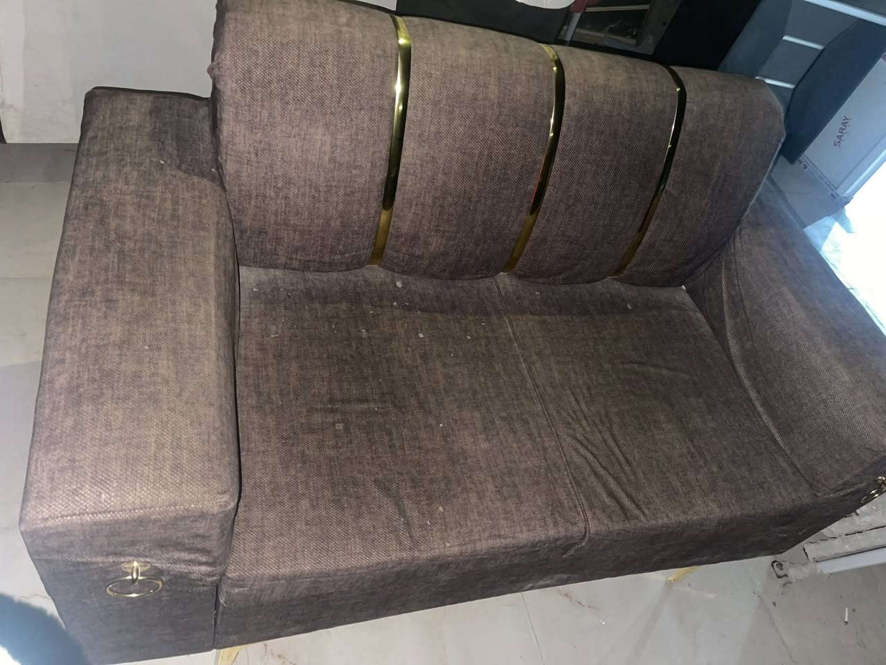 قنفات عدد 6 ام نفرين شاشه حجم 55  بليات 4 سلم كراسي كلمن وسعره عنوان ناصريه حي العسكري *********** راسلني وتدلل
